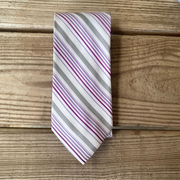Calvin Klein Purple and Grey stripped Silk Tie formal professional business - Picture 1 of 4